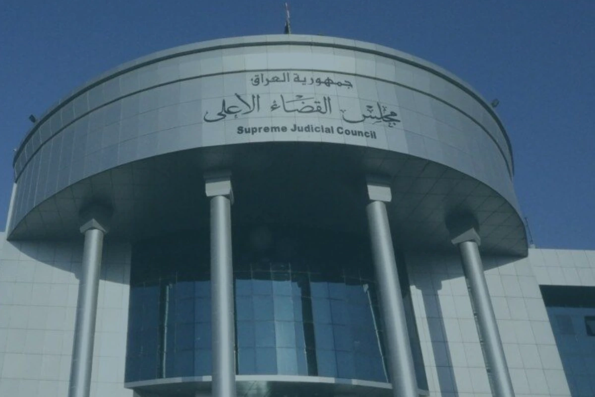 الآثار القانونية للتحالف المصرفي في العراق